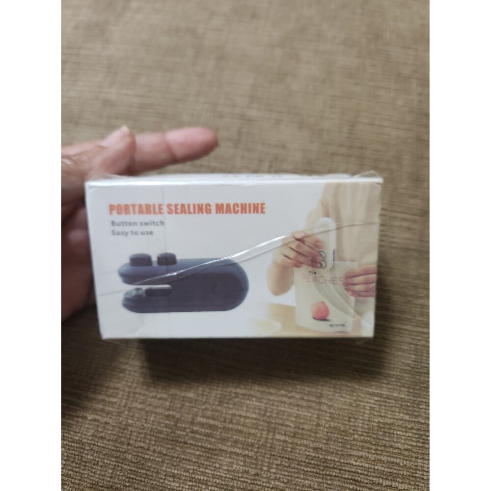 Portable sealing machine